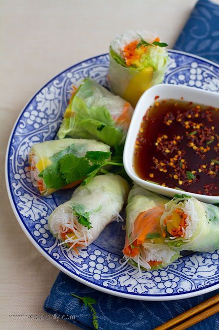 vietnamese-summer-rolls-with-mango2