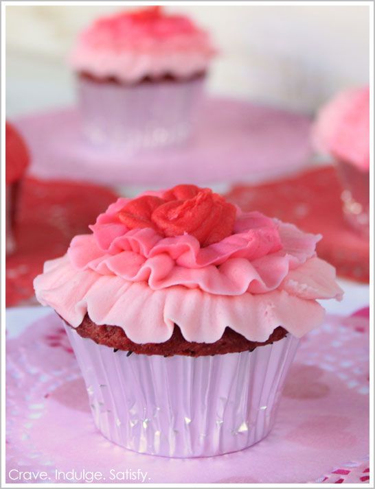 A little fancy for a picnic, but too pretty not to pin here. Ombre Ruffle Cupcak