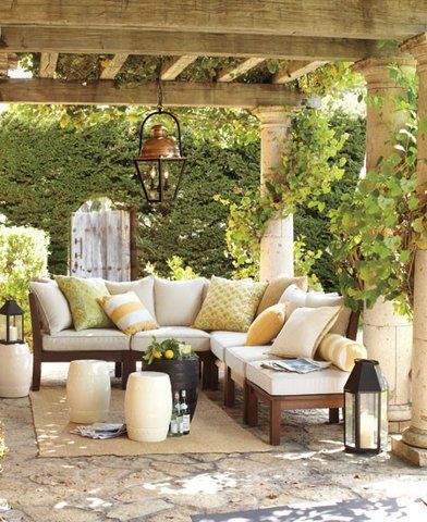 Always on the lookout for patio/deck ideas. I really like the pergola.