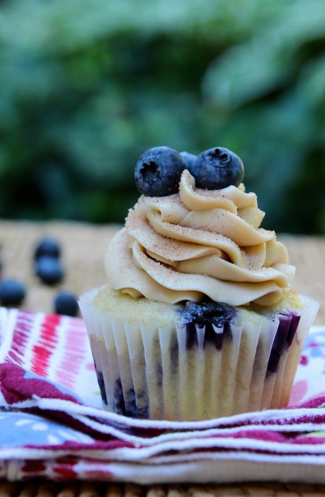 Blueberry Pancake Cupcakes
