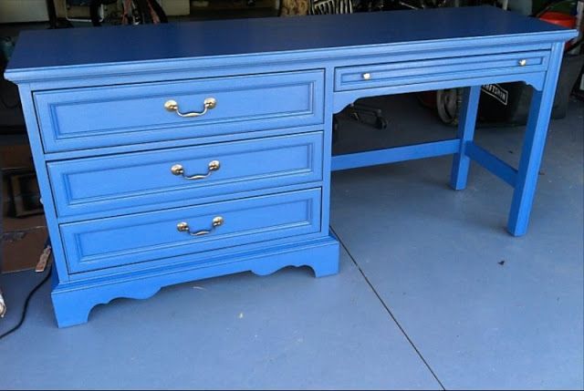 Craigslist Desk Re-do – Pretty ocean blue