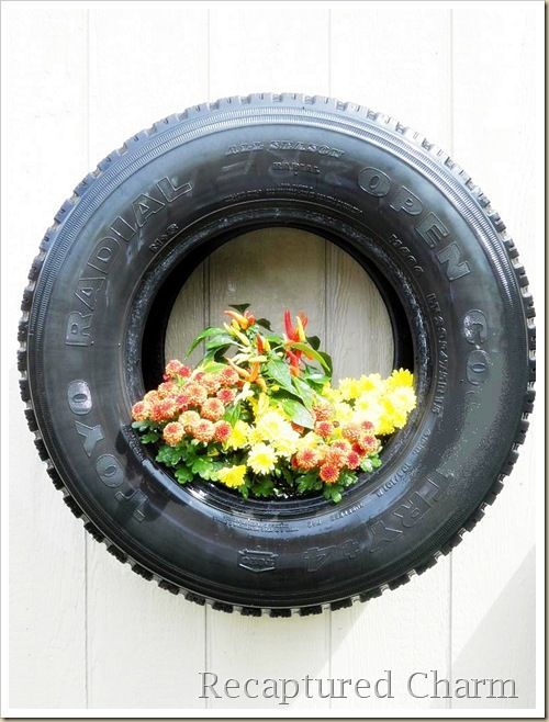 DIY: All Seasons tire planters Wonderful recycling idea! #diy #gardening