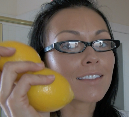 DIY lemon sugar face scrub. Great for acne, skin discoloration, age spots, black