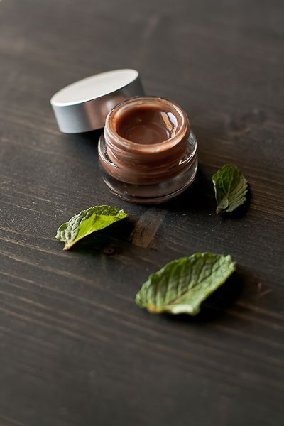 DIY mint chocolate lip gloss. Total Time: 5 minutes ingredients: 1 teaspoon coco