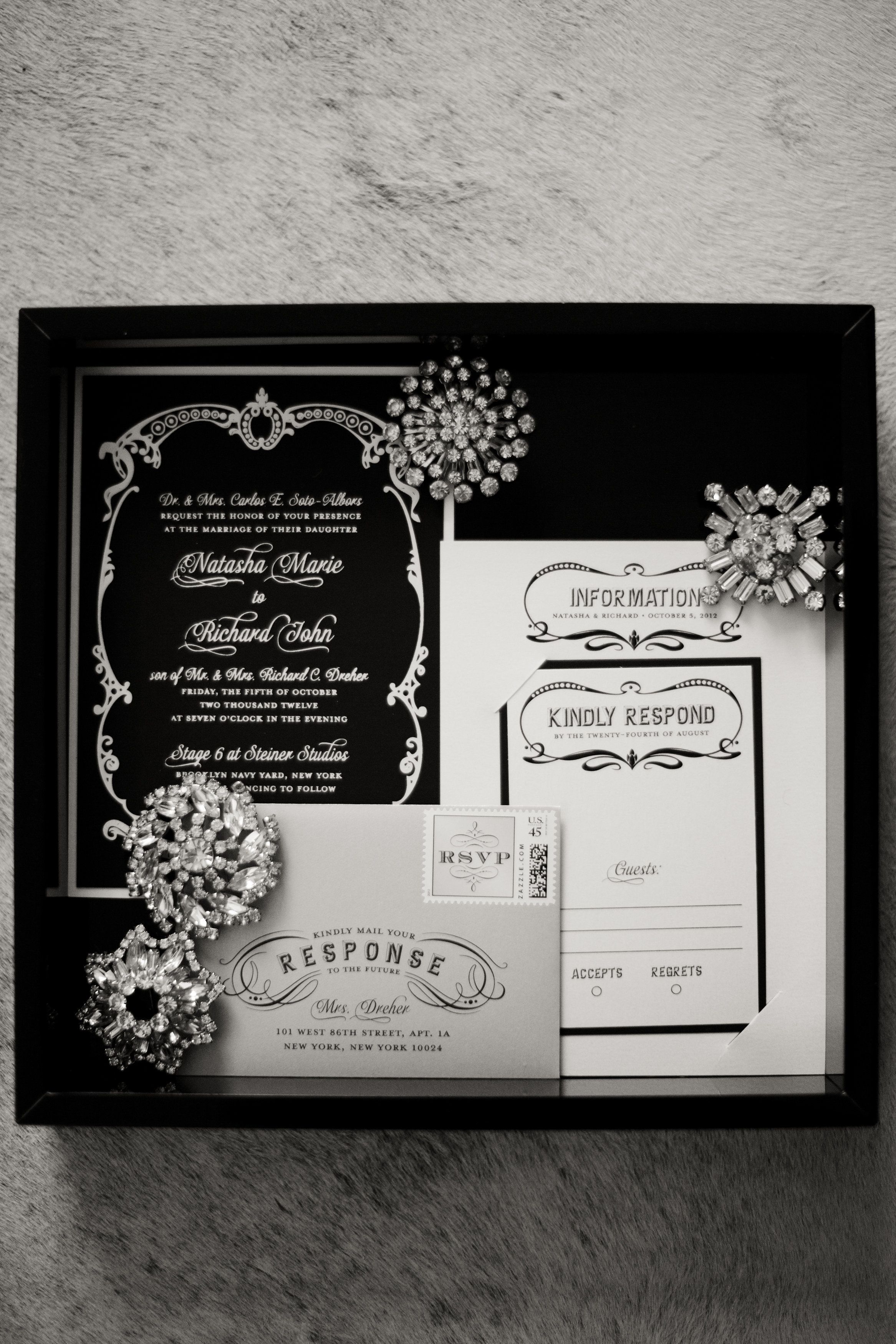 Glamorous #vintage style wedding invitations for a Great Gatsby theme.