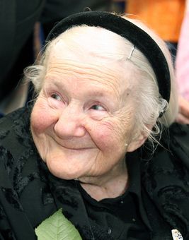 Irene Sendler, the 97-year-old Polish woman who saved 2,500 Jewish children duri