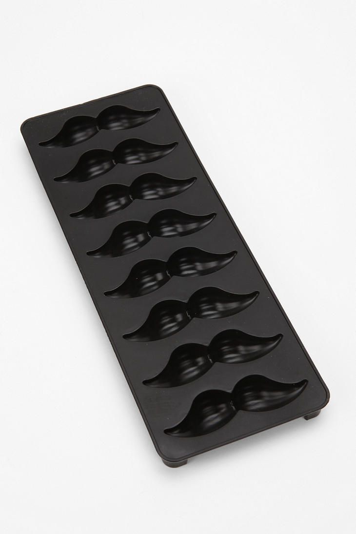 Make all your mustache-foodie dreams come true… #icetray #mustache #urbanoutfi