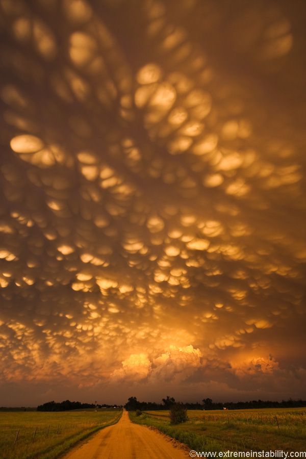 Mammatus clouds, Nebraska