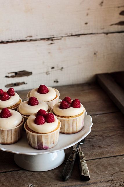 Raspberry Lemon Cream Cheese Cupcakes | Pastry Affair