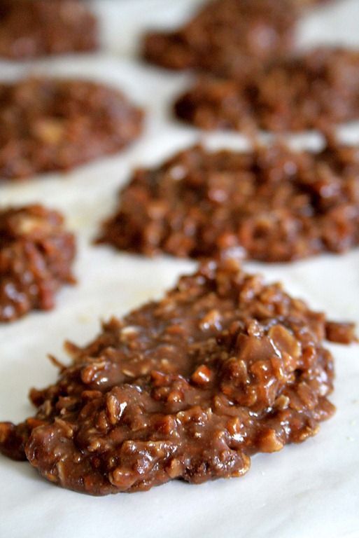 Sweet & Salty no bake Nutella & Pretzel Cookies — yum!