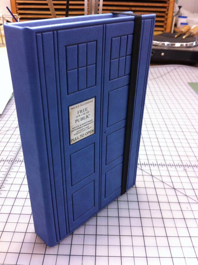 TARDIS eReader case. Want want want.