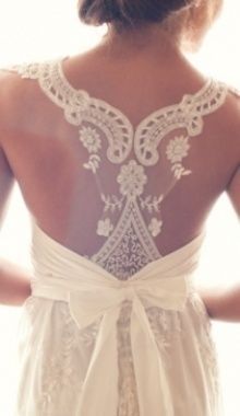 The back of this wedding dress is simply gorgeous.