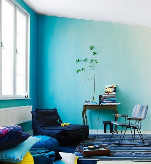 Turquoise Wall Fade