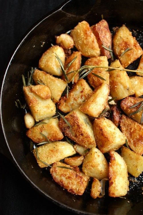 polenta-crusted roast potatoes with rosemary and garlic