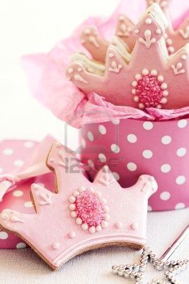 princess crowns. cute idea for Taylor's birthday in a few years Ryan!!