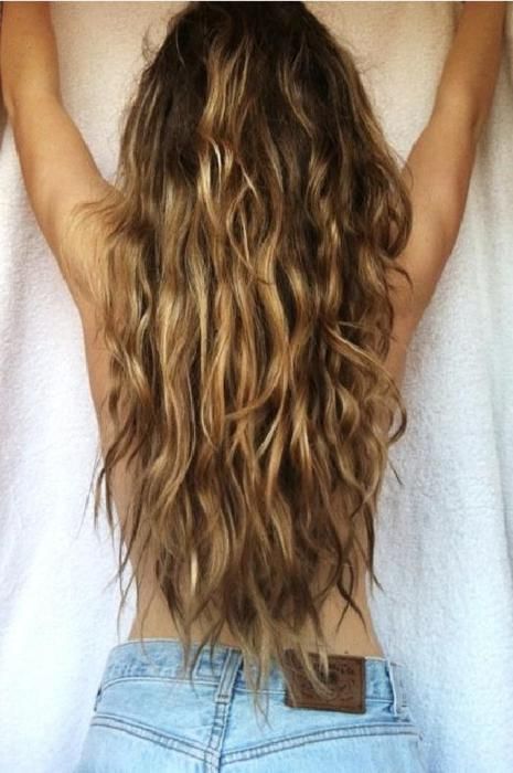 Get Beachy Waves like this with The Bombshell. The best part – they'll last