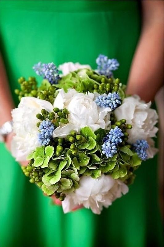 Trendy Emerald Green Wedding Ideas