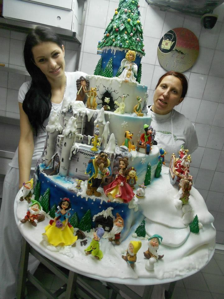 Disney Princesses. Cake.