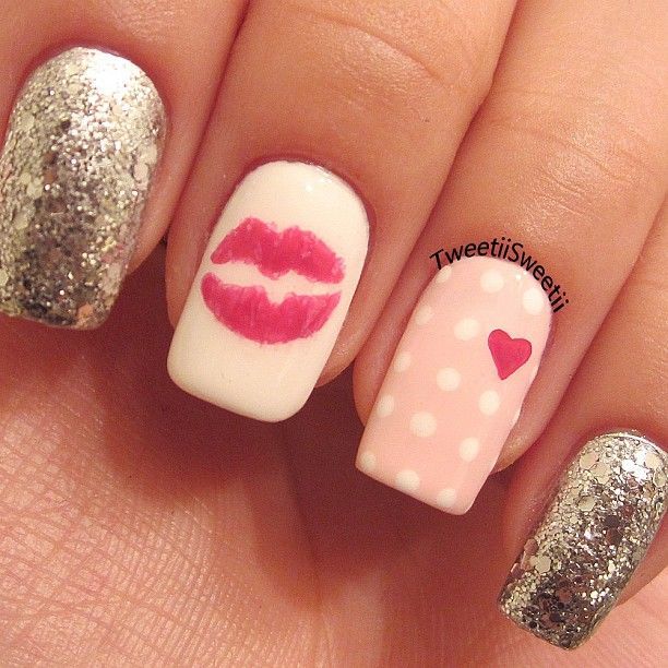 Heart kiss glitter nails.  Photo by tweetiisweetii
