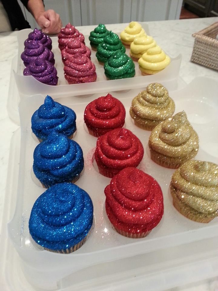 How to make Glitterbomb Cupcakes …. What?! Awesome!
