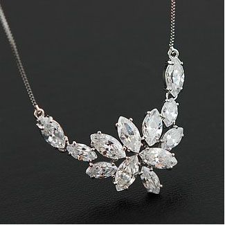Ice Star Graceful Box Chain Crystral- Necklace
