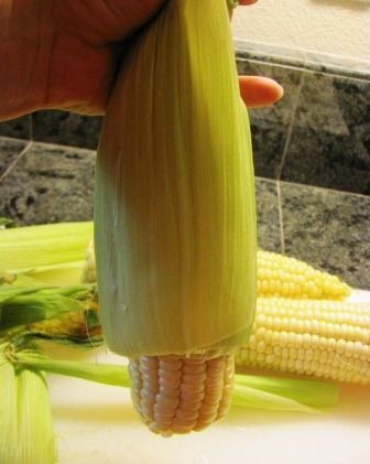The Magic Corn Trick ~ The corn will just slide out leaving the silk and all of