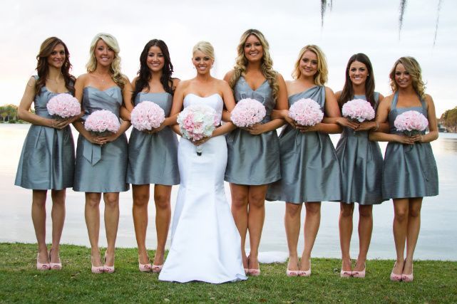 pink and gray wedding – cute bouquets and they are SILK!