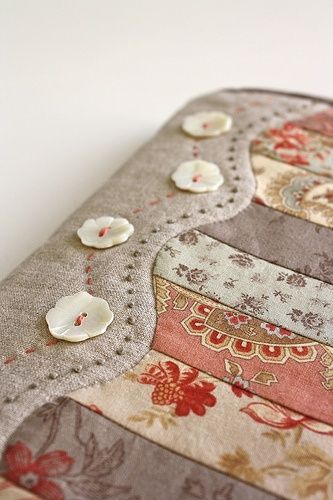 Adorable way to finish a quilt!.