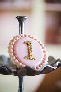 Great looking cookie! #one #party #birthday #glitter #pink #gold #cookie