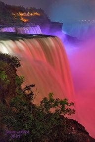 Niagara Falls – looking for vacation ideas – pin or comment.  Thanks!