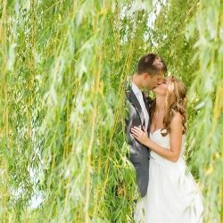 Romantic wedding portraits underneath a willow tree! Perfect summer wedding phot