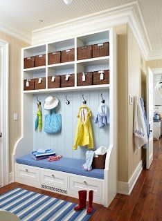 This mud room is just PERFECT organization-wise! Makes me want to work in mine t