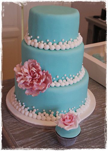 tiffany cake and cupcake ( would look fantastic with the cupcakes displayed on a