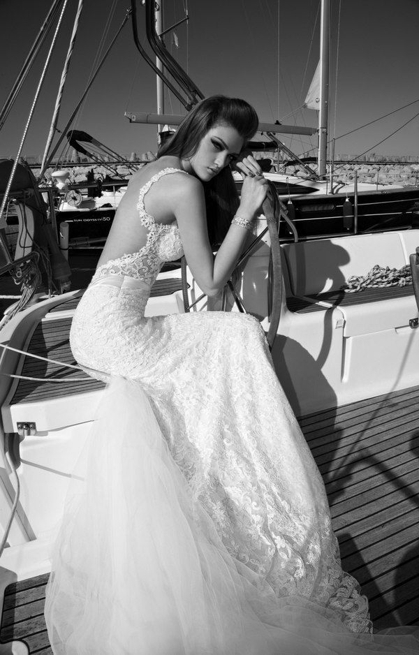9 Sexy Backless Wedding Dresses and Gowns for 2013 | Confetti Daydreams – Galia