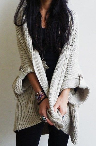 Big slouchy sweaters are gonna be my cup of tea this Fall! 3