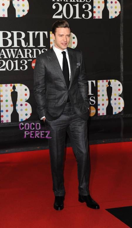 BRIT Awards 2013: Justin Timberlake moseys down the red carpet looking dapper in