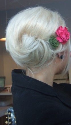 cute and simple updo…without the flowers, please!