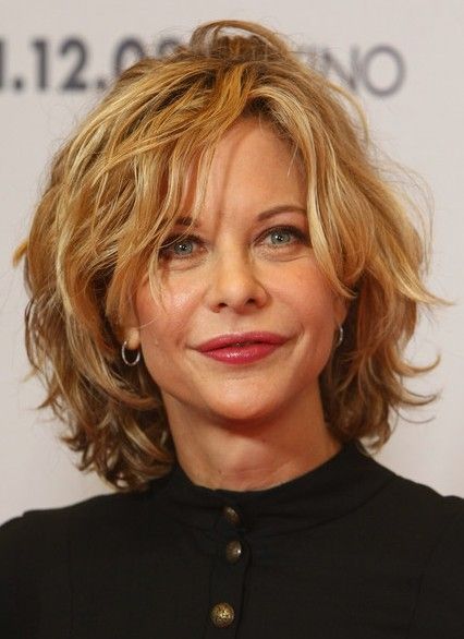 Cute except for her mouth OMG Layered wavy hair with bangs | Meg Ryan Curly Bob