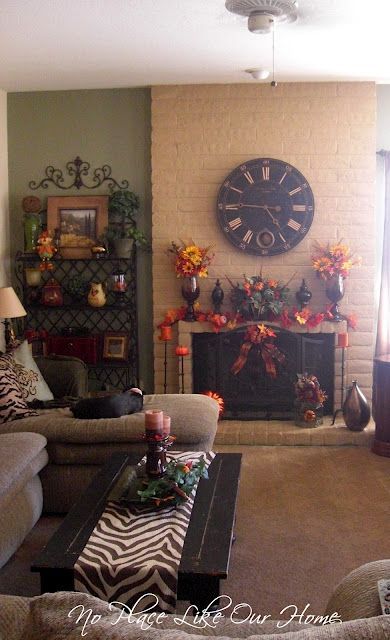 Cute Fall Living Room #decor #decorating #fall #autumn #interiordesign