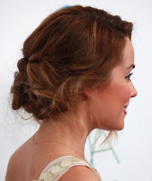 Easy Updo Instructions | Follow these simple step by step updos instructions to