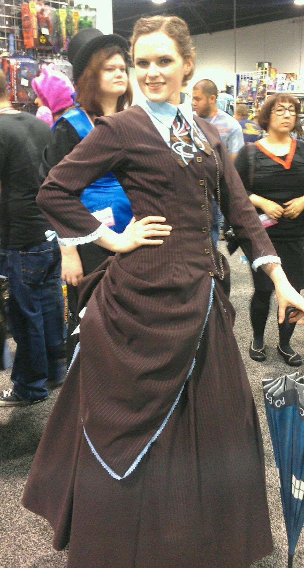 female, steampunk version of Tens outfit