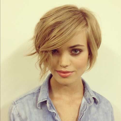If I was brave enough, I would have my hair cut like this. 20 Bob Short Hair Sty