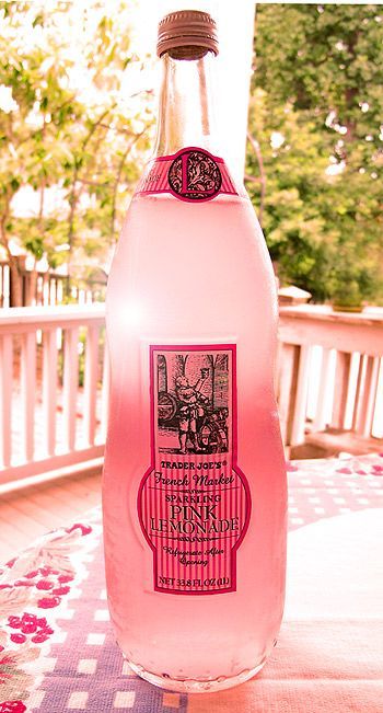 sparkling pink lemonade + disaronno amaretto is my new drink. summer cheers!