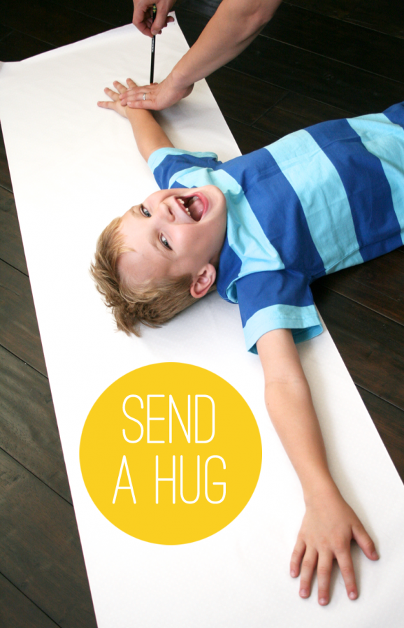 Trace Your Arms and Mail A Hug to your Grandparents! #mail #grandparentsday #val