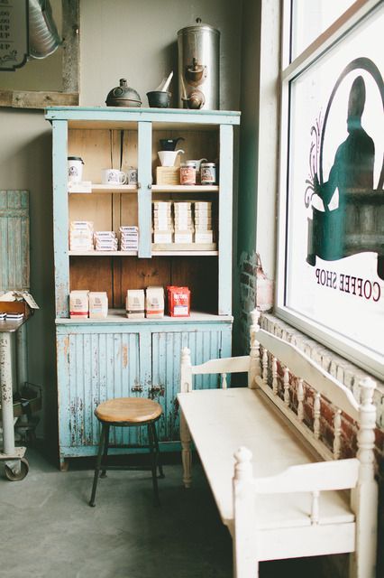 (via : Ali  Dustin’s Reinvented Coffee Shop :…