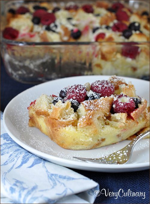Blueberry and Raspberry Croissant Puff | Very Culinary
