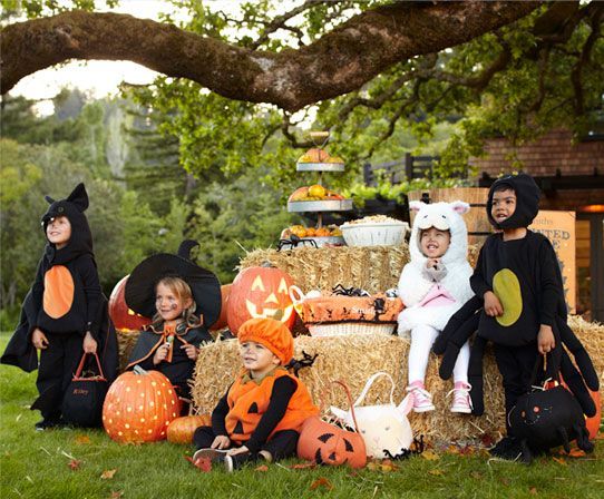 create a halloween party for kids with help from pottery barn…you can even dow