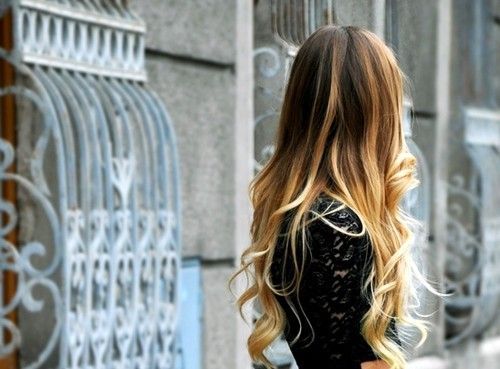 ombre. beach. wavy. blonde. hair. highlight. color. natural