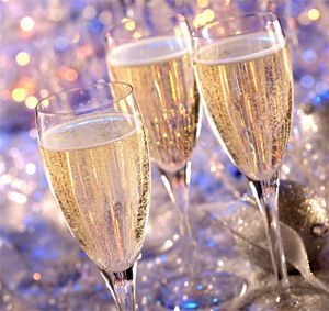 Pretty New Years Eve champagne glasses!