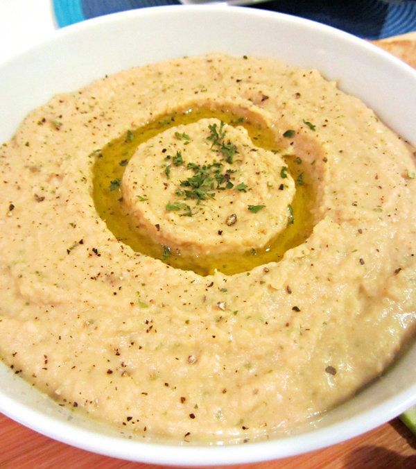 Roasted Garlic Hummus – made extra creamy with greek yogurt, this dip is the per